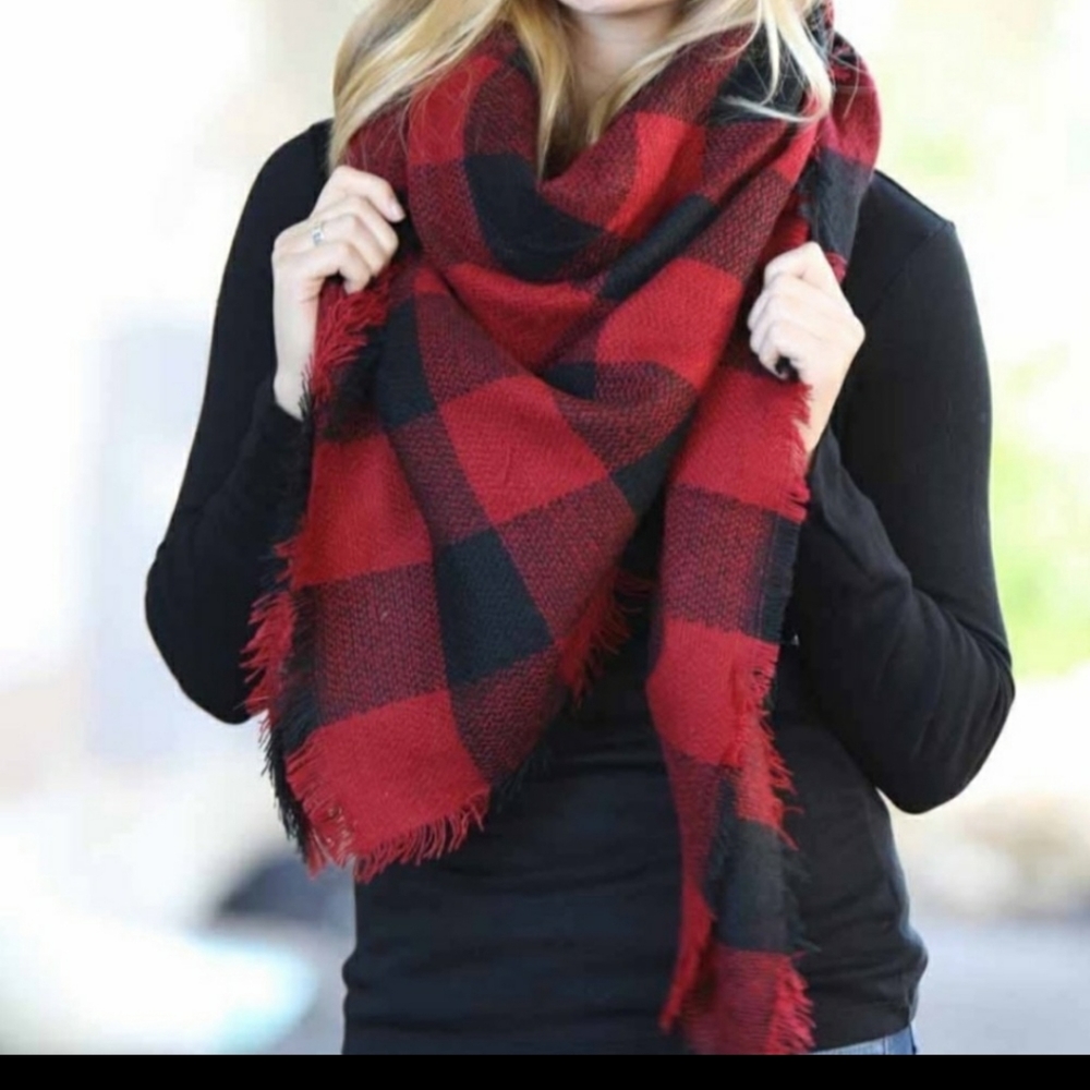 Red / Black Buffalo Plaid Blanket Scarf - Picture 4 of 5